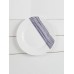 الأطباق المدورة من السيراميك ذات اللون الأبيض والتصميم البسيط المزين بخطوط زرقاء رائعة