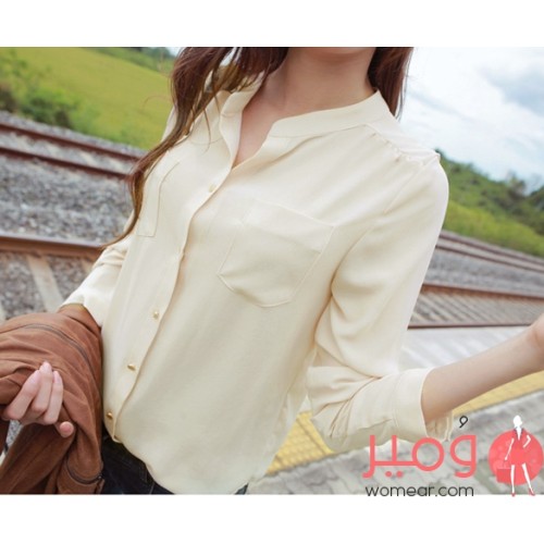 بلوزة شيفون بأزرار وجيوب