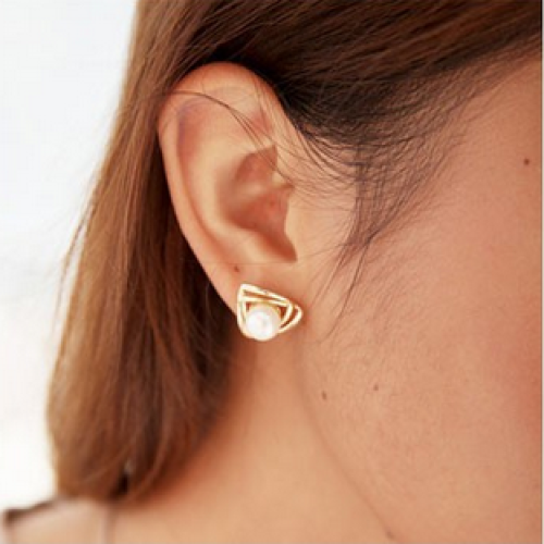 أقراط مميزة للأذن