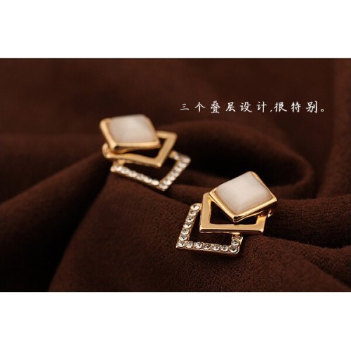 أقراط للأذن مناسبة للحفلات