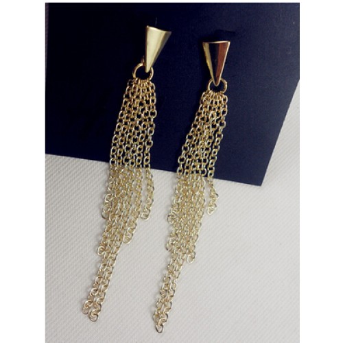 أقراط طويلة مميزة للأذن