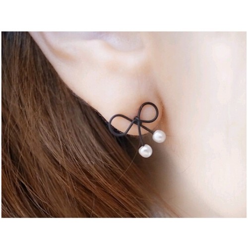 أقراط تصميم بسيط للأذن