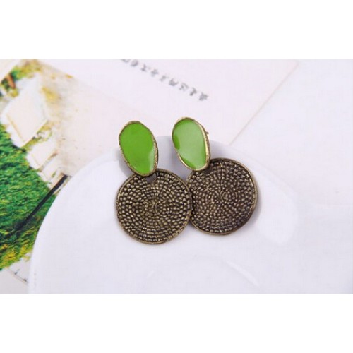 أقراط بشكل ثمرة الزيتون