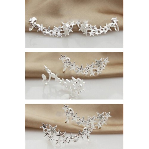 أقراط مزينة بحجر الراين