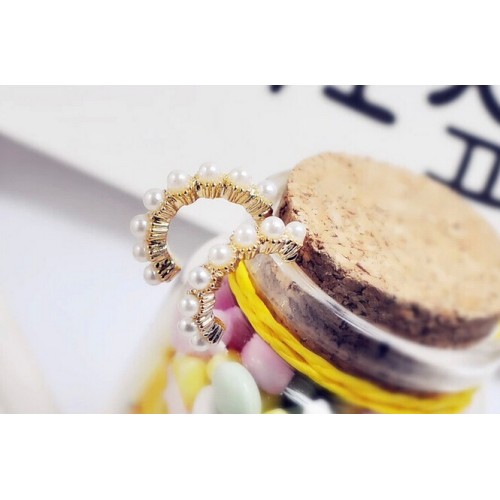 أقراط للأذن تصميم مميز