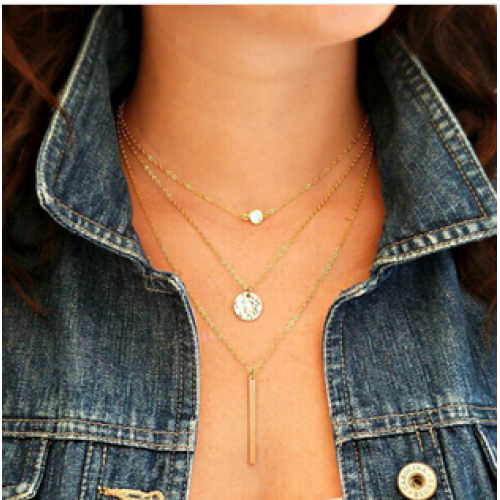 قلادة طويلة بطبقات جميلة