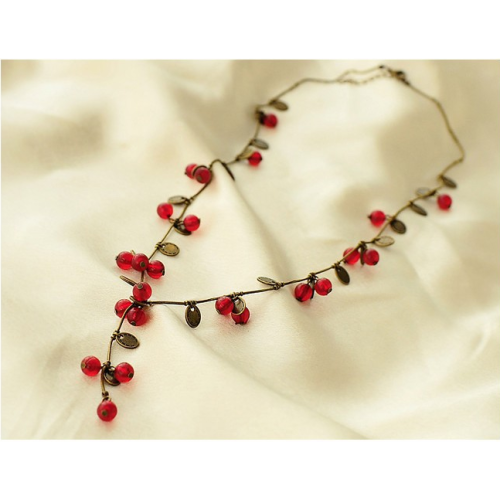 قلادة تصميم عصري 