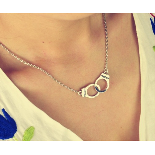 قلادة مميزة تصميم رائع