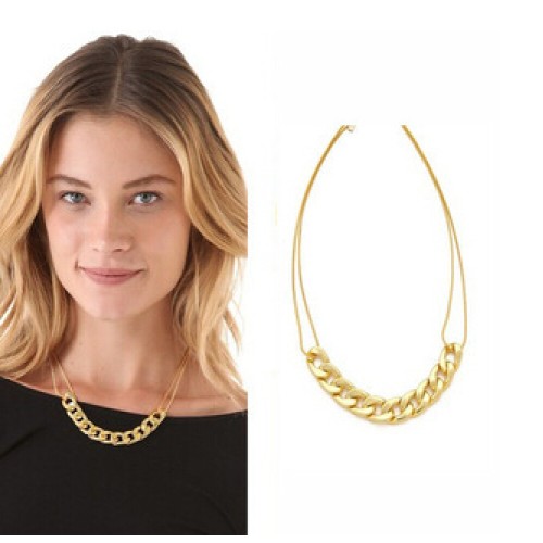 قلادة قصيرة تصميم جميل