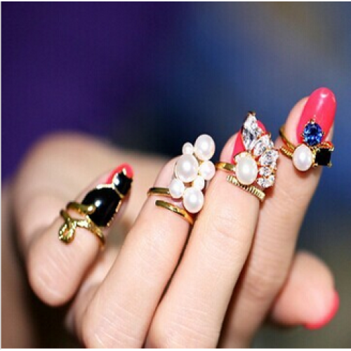 خاتم جميل بشكل قطة