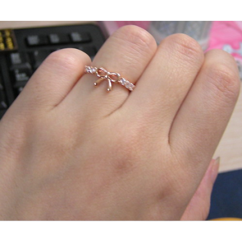 خاتم جميل للأصبع