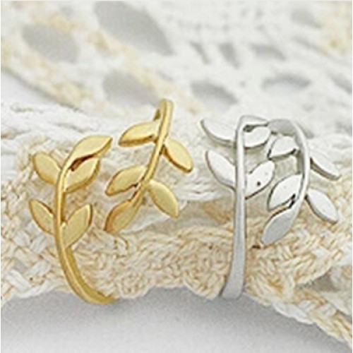 خاتم مصمم بنقوش الزهور  