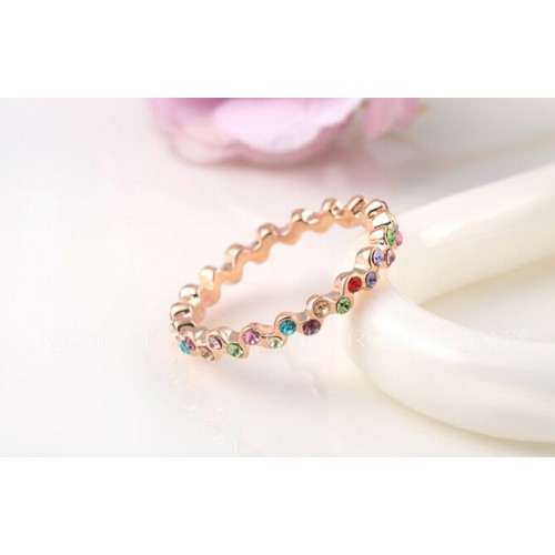 خاتم متعدد الألوان رائع