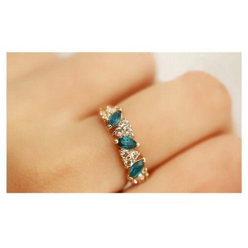 خاتم مزين بالكريستال 