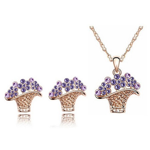 طقم (عقد بقلادة وأقراط دبوسية ) مميز