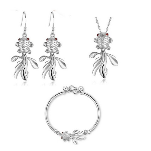 طقم مجوهرات تصميم مميز